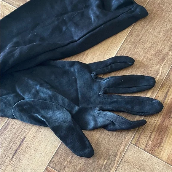 Long Black Satin Opera Gloves - Picture 3 of 4